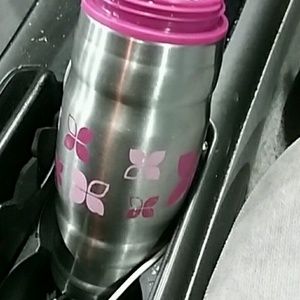 Meet your Posher, Elvia